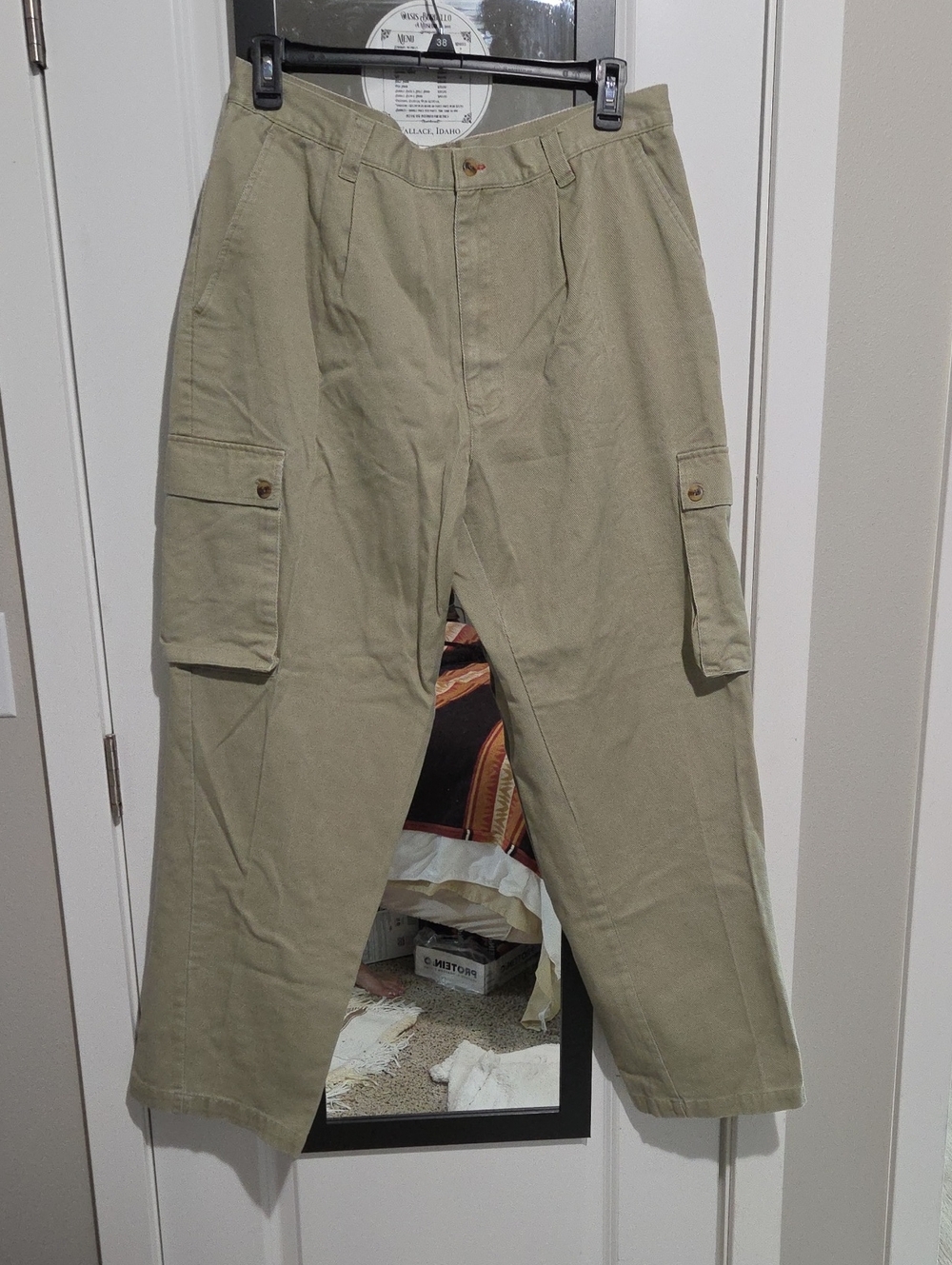 Bugle Boy Cargo Pants in Light Khaki